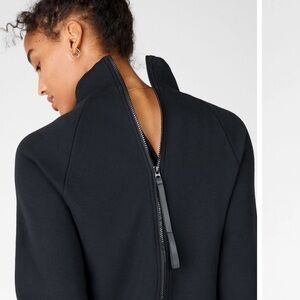 Fabletics XL Zaylee Black Funnel Neck Zipper Back Thumbhole Tunic Sweatshirt